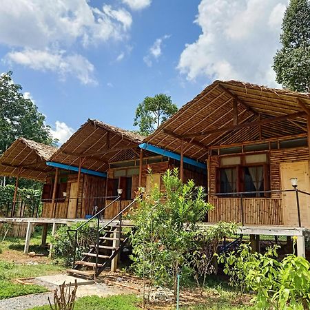 Bansuanphutarn Hotel Ban Pha Saeng Lang Exterior foto