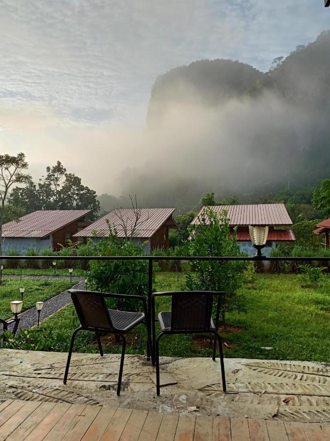 Bansuanphutarn Hotel Ban Pha Saeng Lang Exterior foto