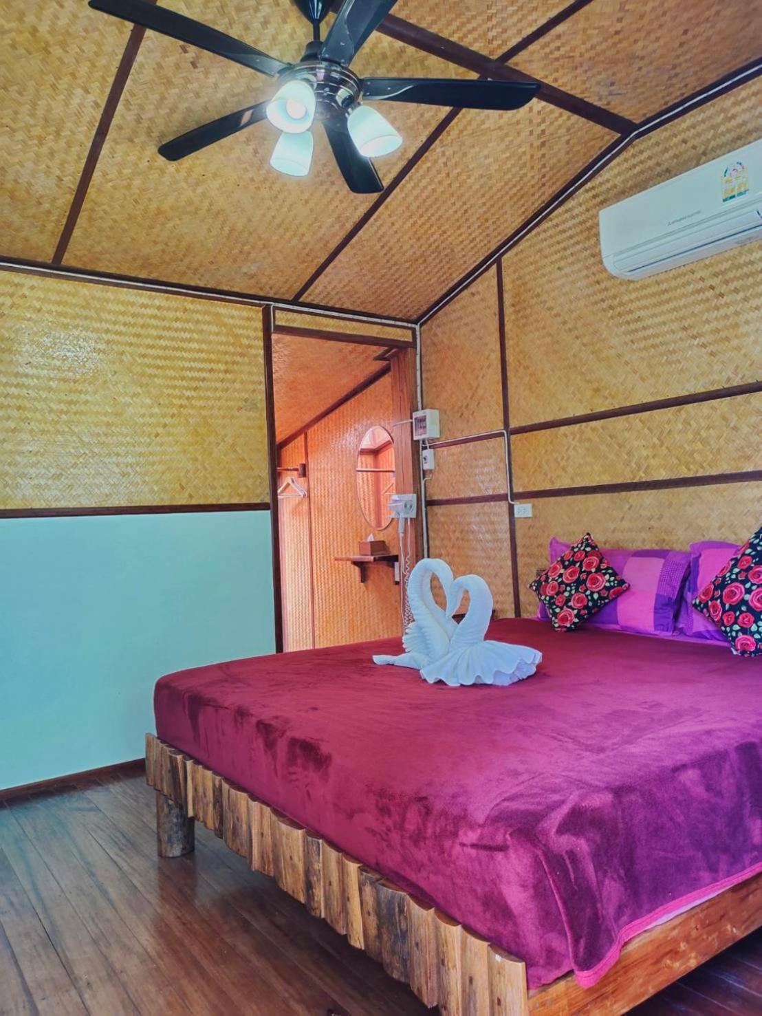 Bansuanphutarn Hotel Ban Pha Saeng Lang Exterior foto